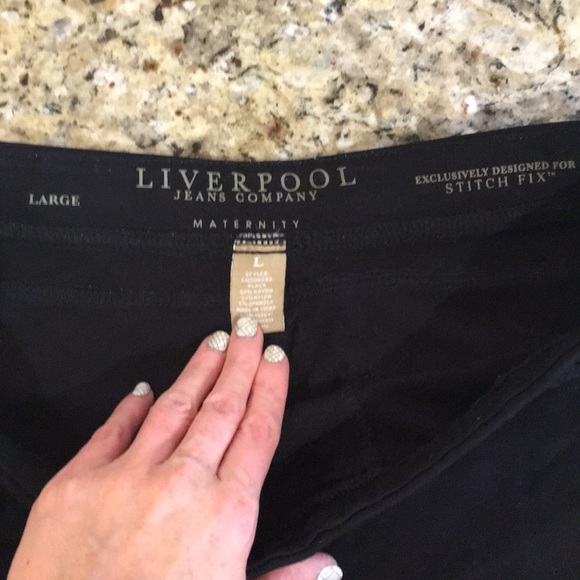 Black Maternity Pull-On Skinny Pants - Picture 4 of 5